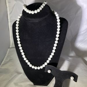 White Akoya 8MM Shell Pearl Set